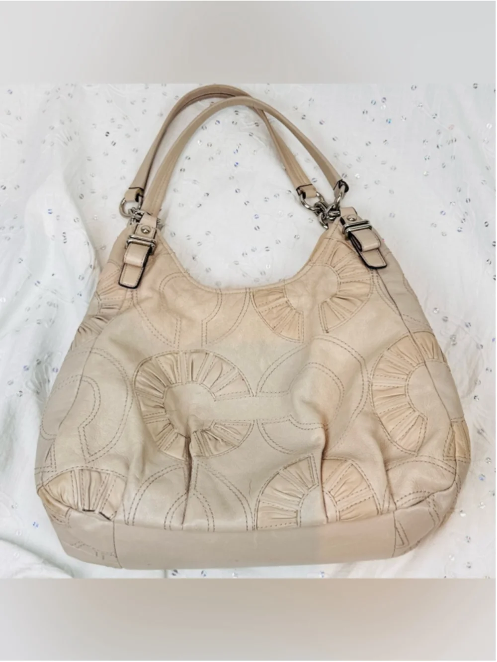 Coach 2010 Madison Maggie Putty Leather Op Art Shoulder Bag Lavender lining